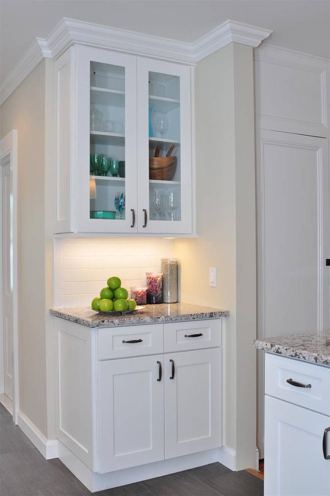 White Kitchen Cabinets Ice White Shaker Door Style Kitchen