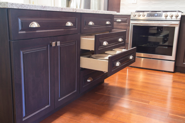 Small Kitchen renovation klassisch