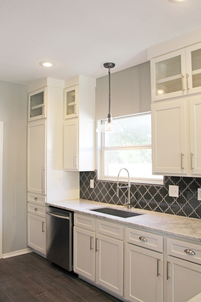 Home design - transitional home design idea in Austin