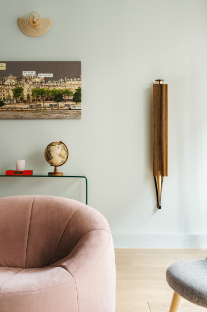 Abbesses family-room