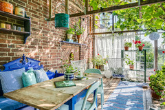 Houzz in Svezia: Da Negozio di Fiori a Casa Luminosa con Veranda