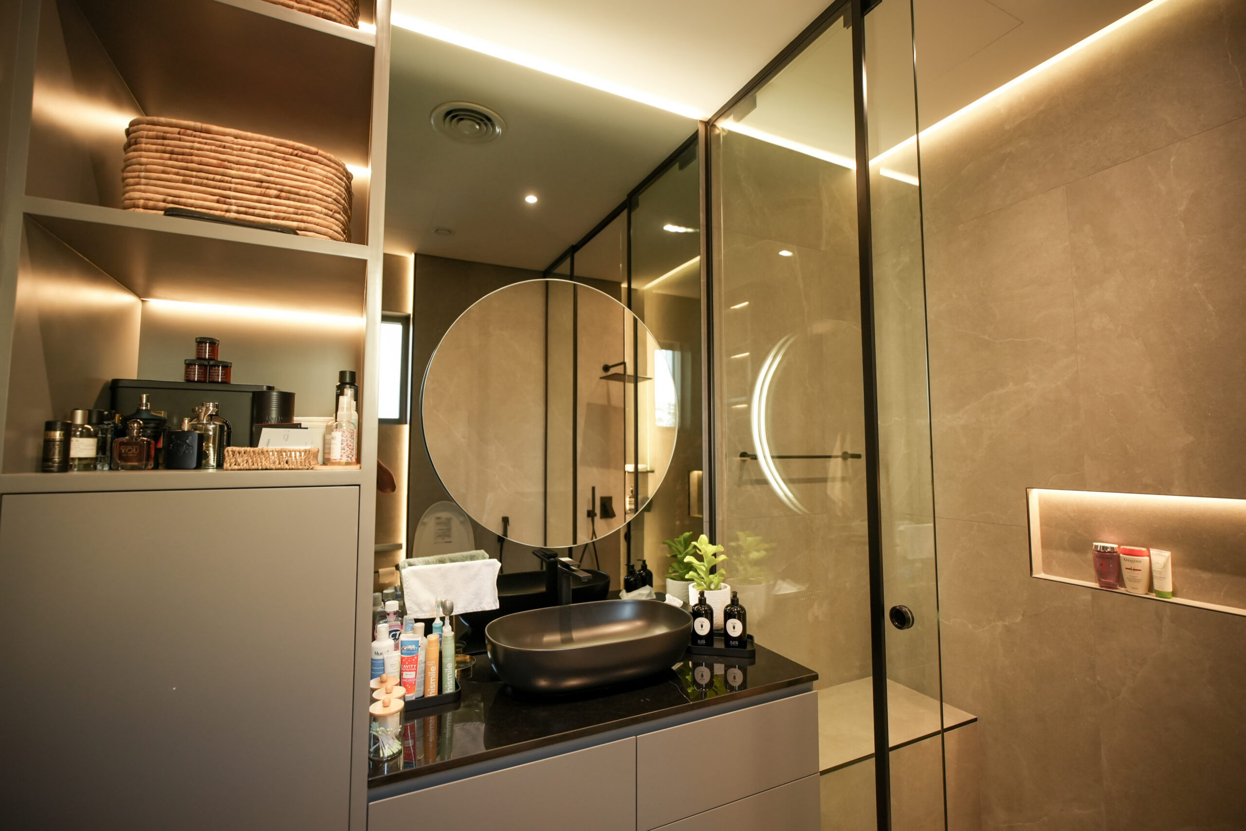 Modern Kids Bathroom in Bromley