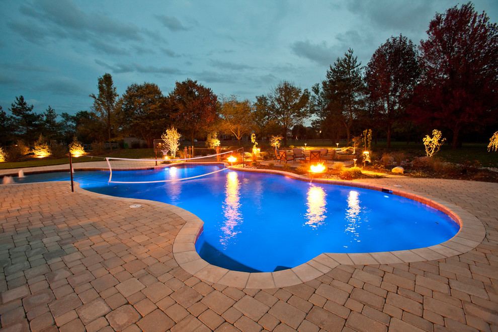 This is an example of a traditional swimming pool in Cincinnati.