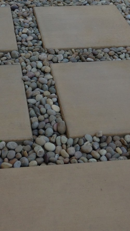 Can I use Mexican pebble in the fire pit?