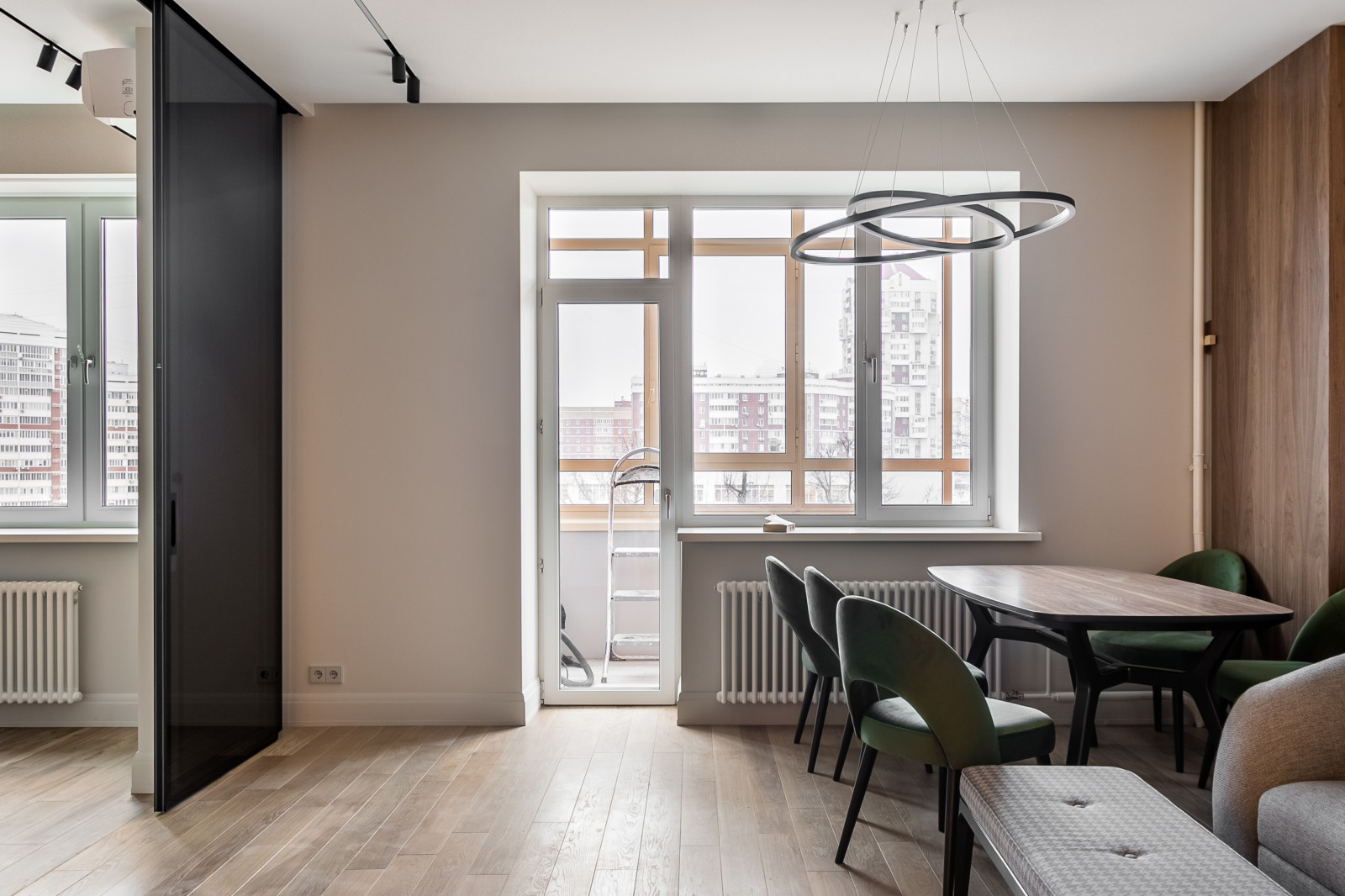 Реализация: Мичуринский, 26