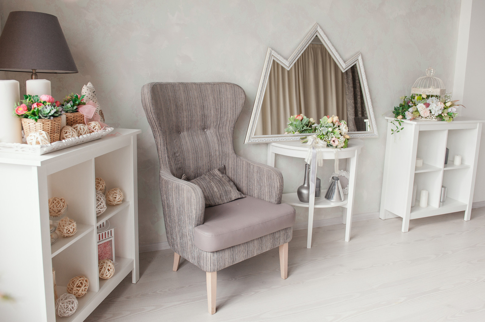 Интерьерное зеркало "Mirrored Tops".