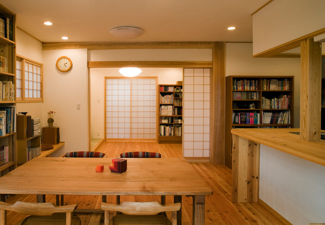 能瓦の家 asiatique-salle-a-manger