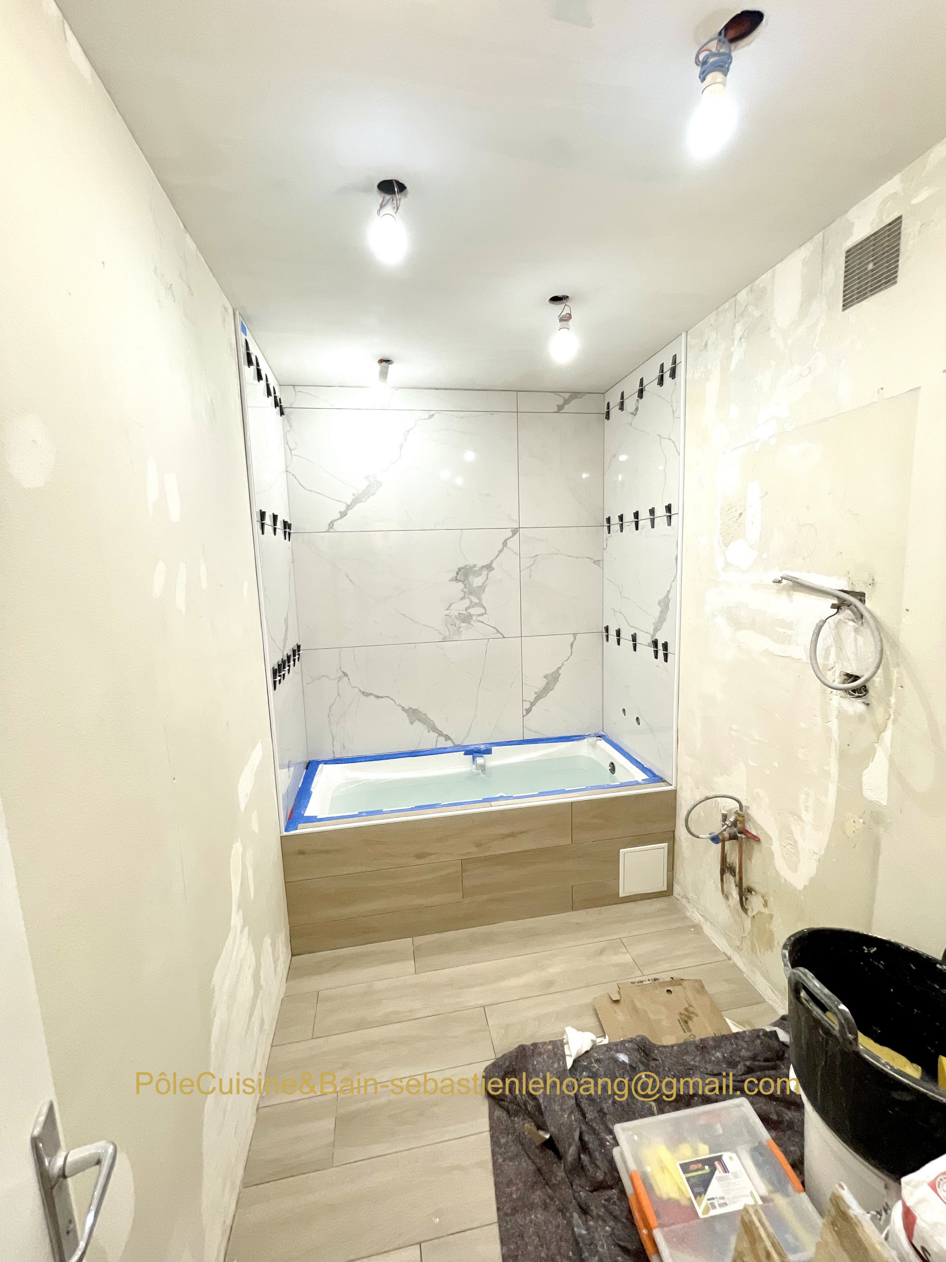 Versailles - SALLE DE BAIN MIXTE: fonction double bain & douche