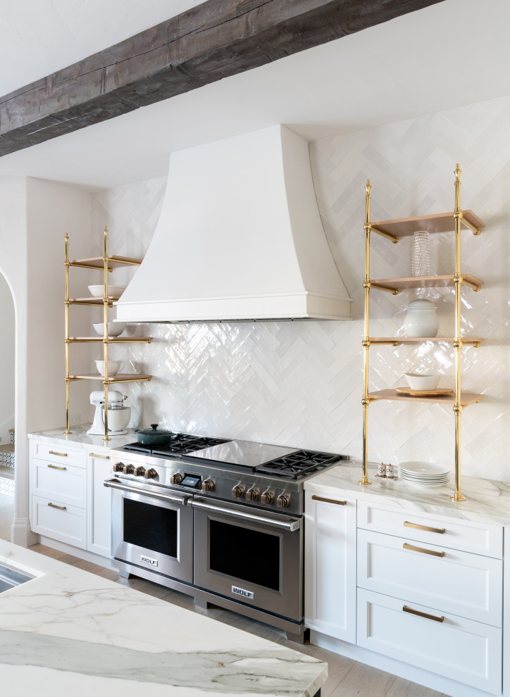 Inspiration for a transitional kitchen remodel in Dallas