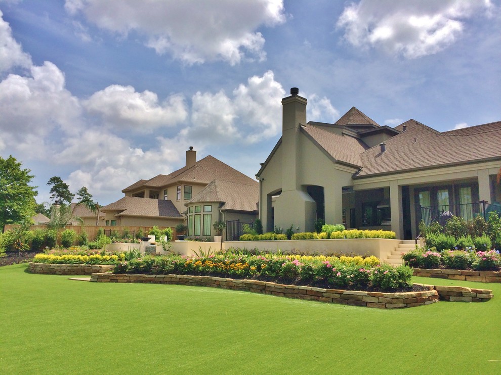Design ideas for a large traditional exterior in Houston.