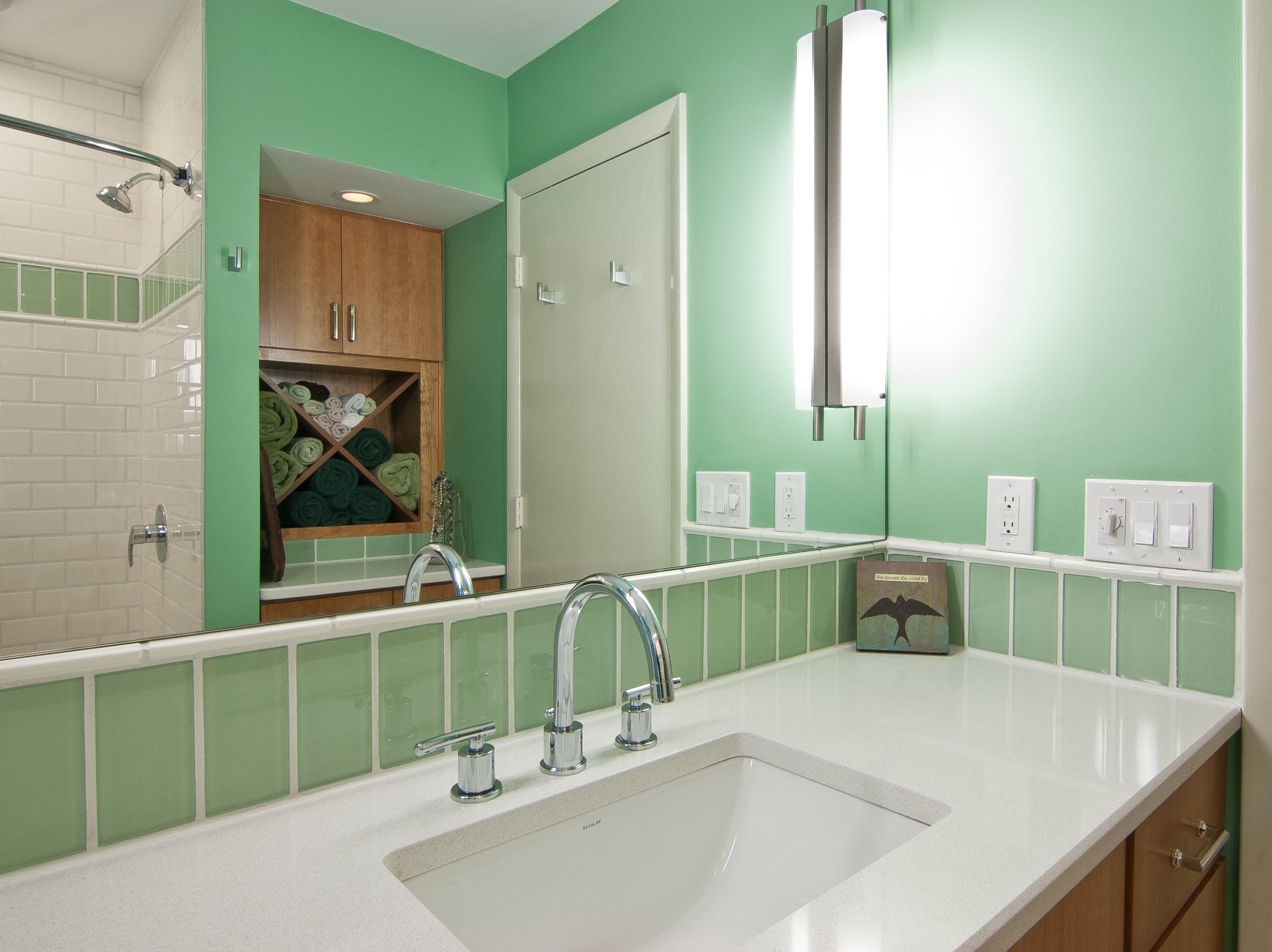 White subway with green accent