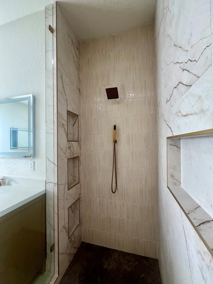 Timeless Elegance Bath in Fish Hawk