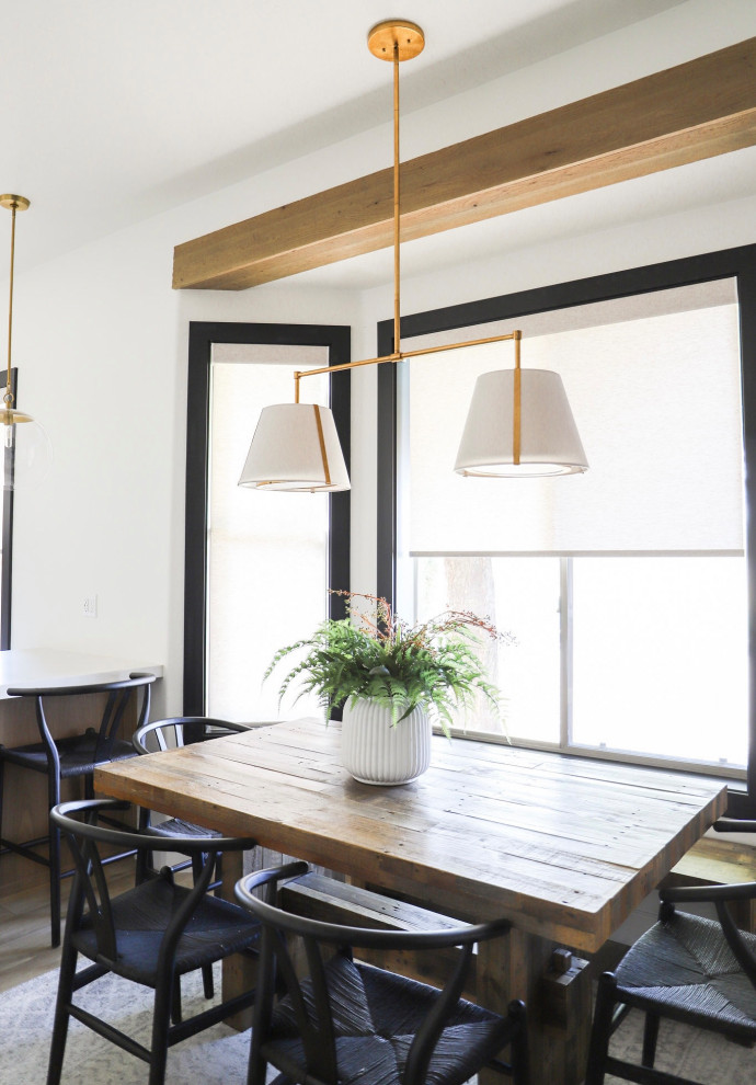 Home design - transitional home design idea in Phoenix