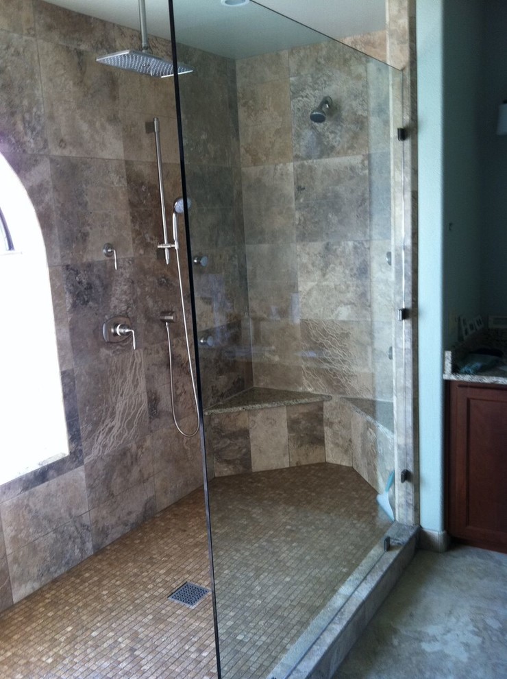 Inspiration for a rustic bathroom remodel in Phoenix