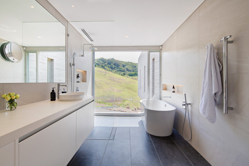 Kiama House - Bathroom - Wollongong - by User | Houzz AU