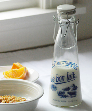 Glass Milk Bottle With Porcelain Lid