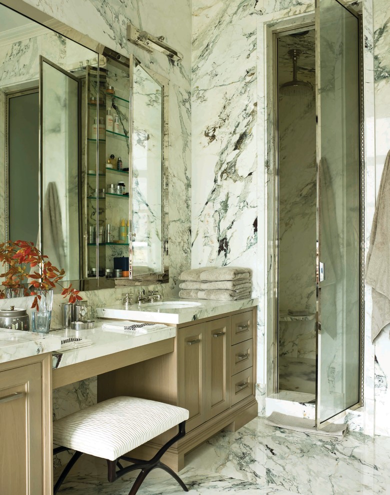 Example of a transitional bathroom design in New York