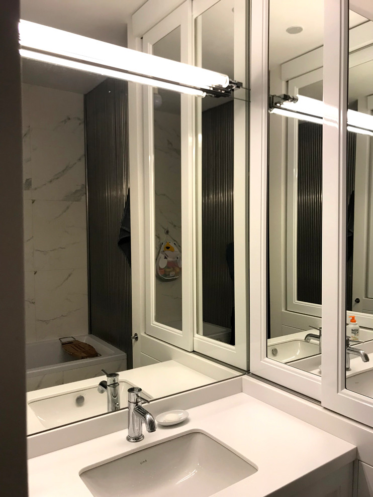 Черно-белая гамма и дуб