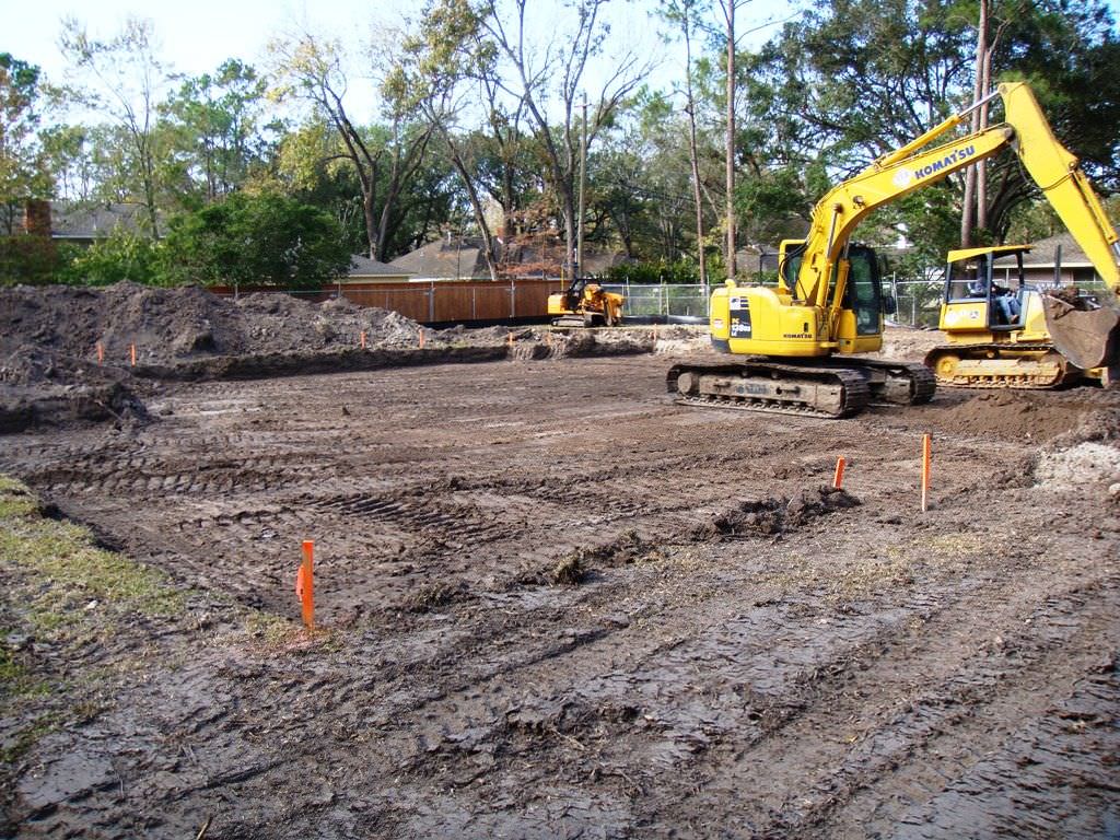 Compacting foundation pad,