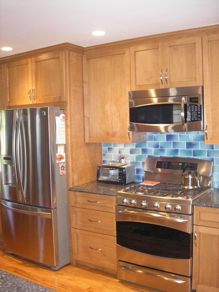 Transitional kitchen photo in New York