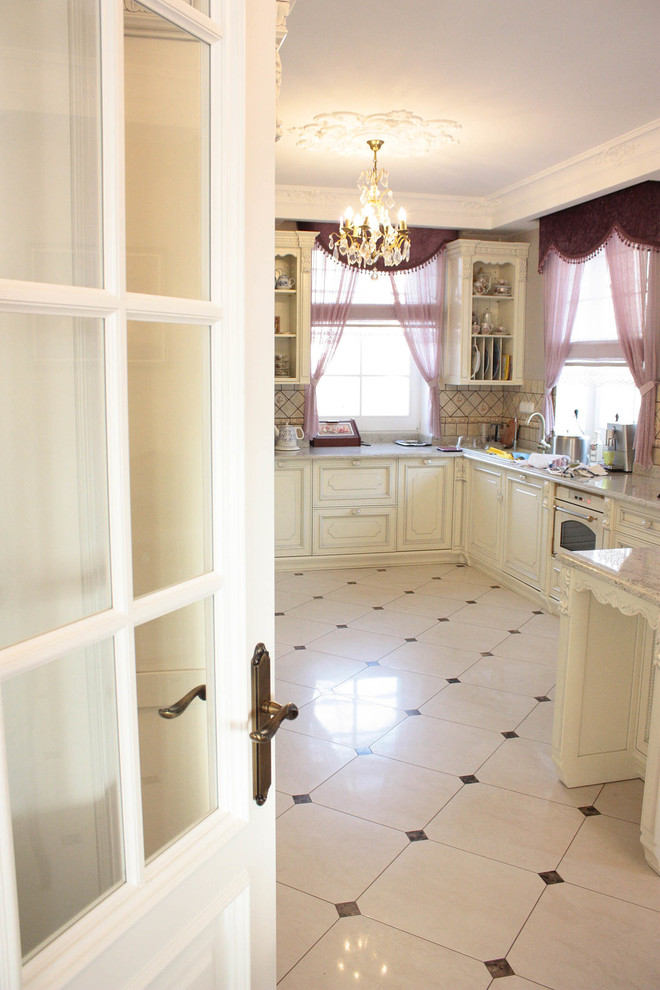 Recreating the Interior of the Chekhov’s Period in a Suburban Residence