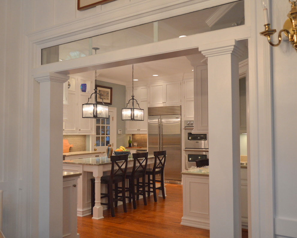 Kitchen - transitional kitchen idea in Atlanta with an island