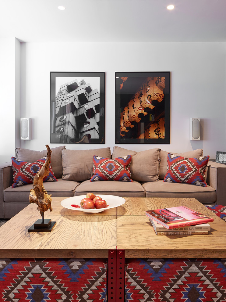 バルセロナのおしゃれなリビングの写真