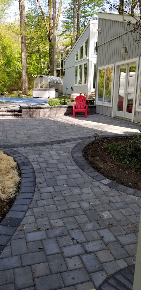 Home design - contemporary home design idea in Baltimore