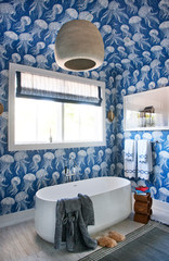 25 Fanciful Rooms Featuring Animal-Motif Wallpapers