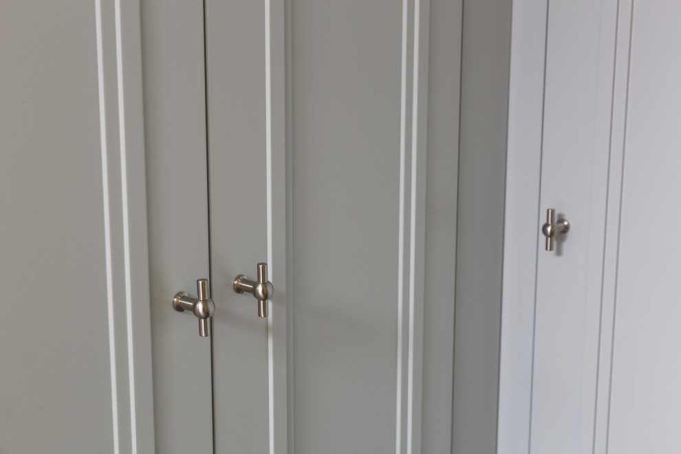 Встроенный шкаф из МДФ