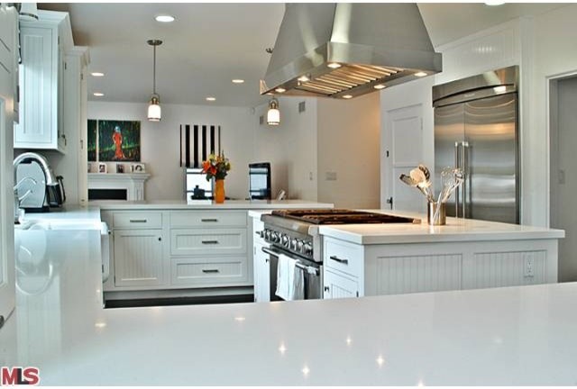 Cape Cod Style Kitchen Traditional Kitchen Los Angeles By