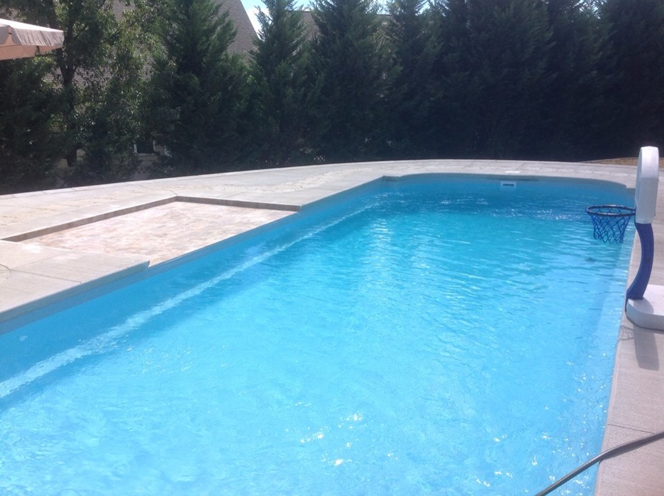 Example of a minimalist pool design in Charlotte