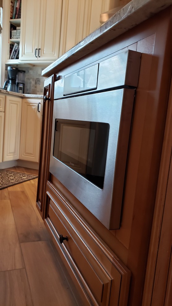 Transitional home design photo in Providence