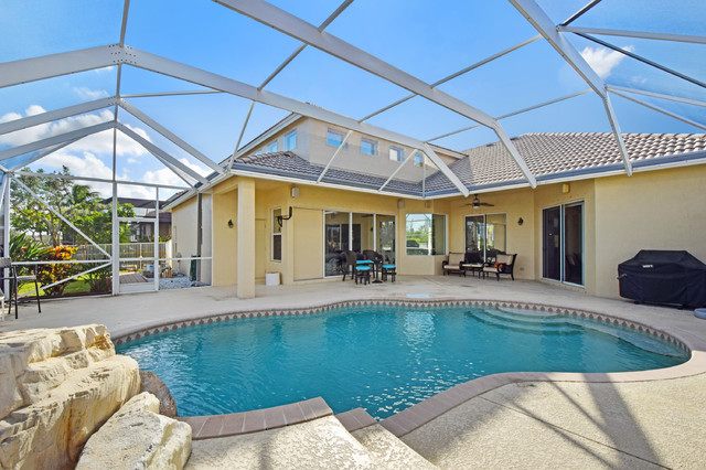 3863 Hamilton Key contemporary-swimming-pool