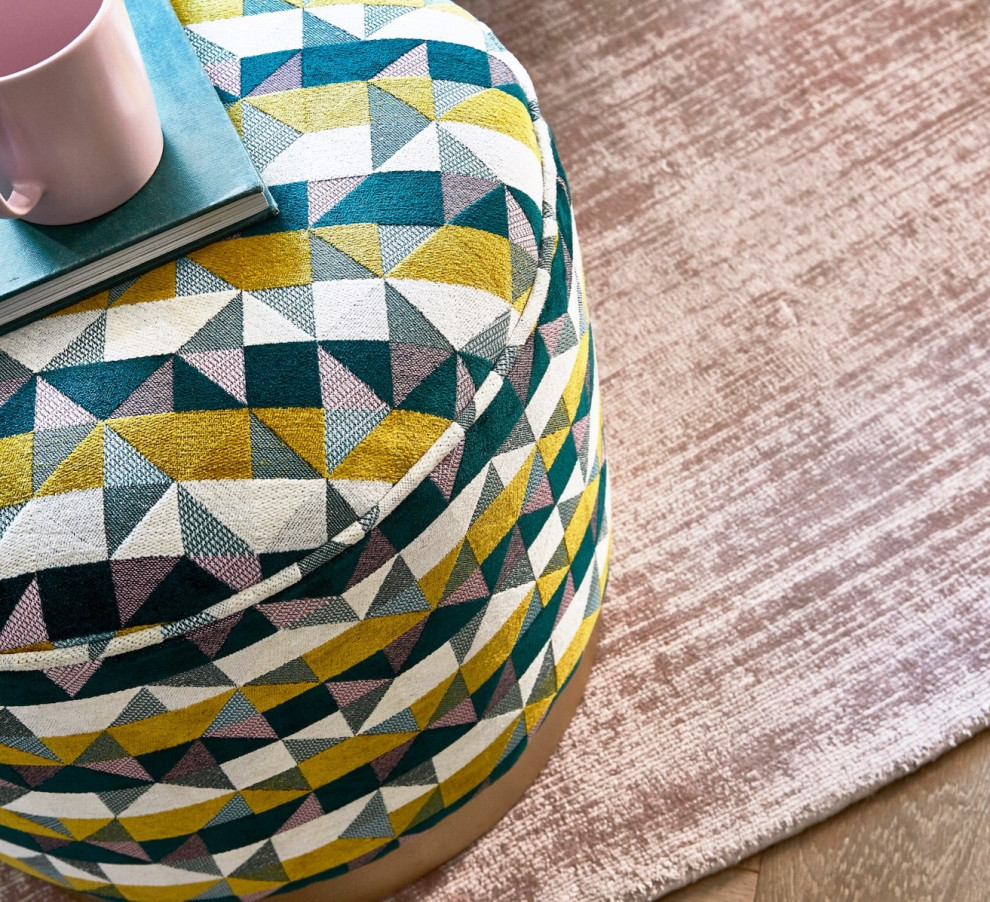 Наша подборка текстиля с геометрией