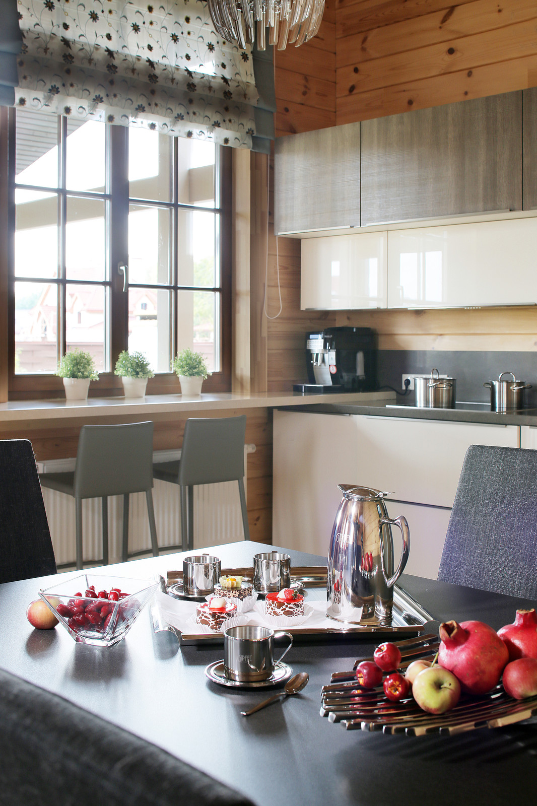 Современный дом из бруса в эко стиле