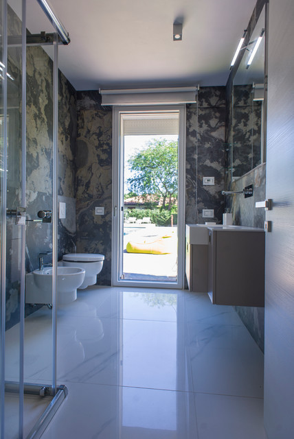 referenze contemporary-bathroom