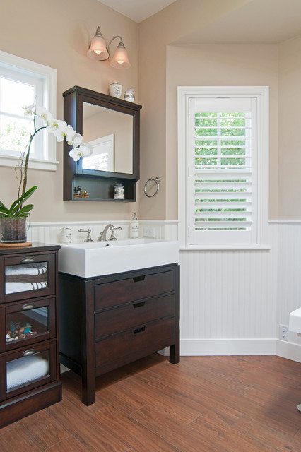 Master Suite Addition/Bathroom clasico-cuarto-de-bano