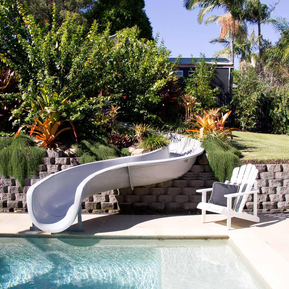 Inspiration for a transitional pool in Gold Coast - Tweed.