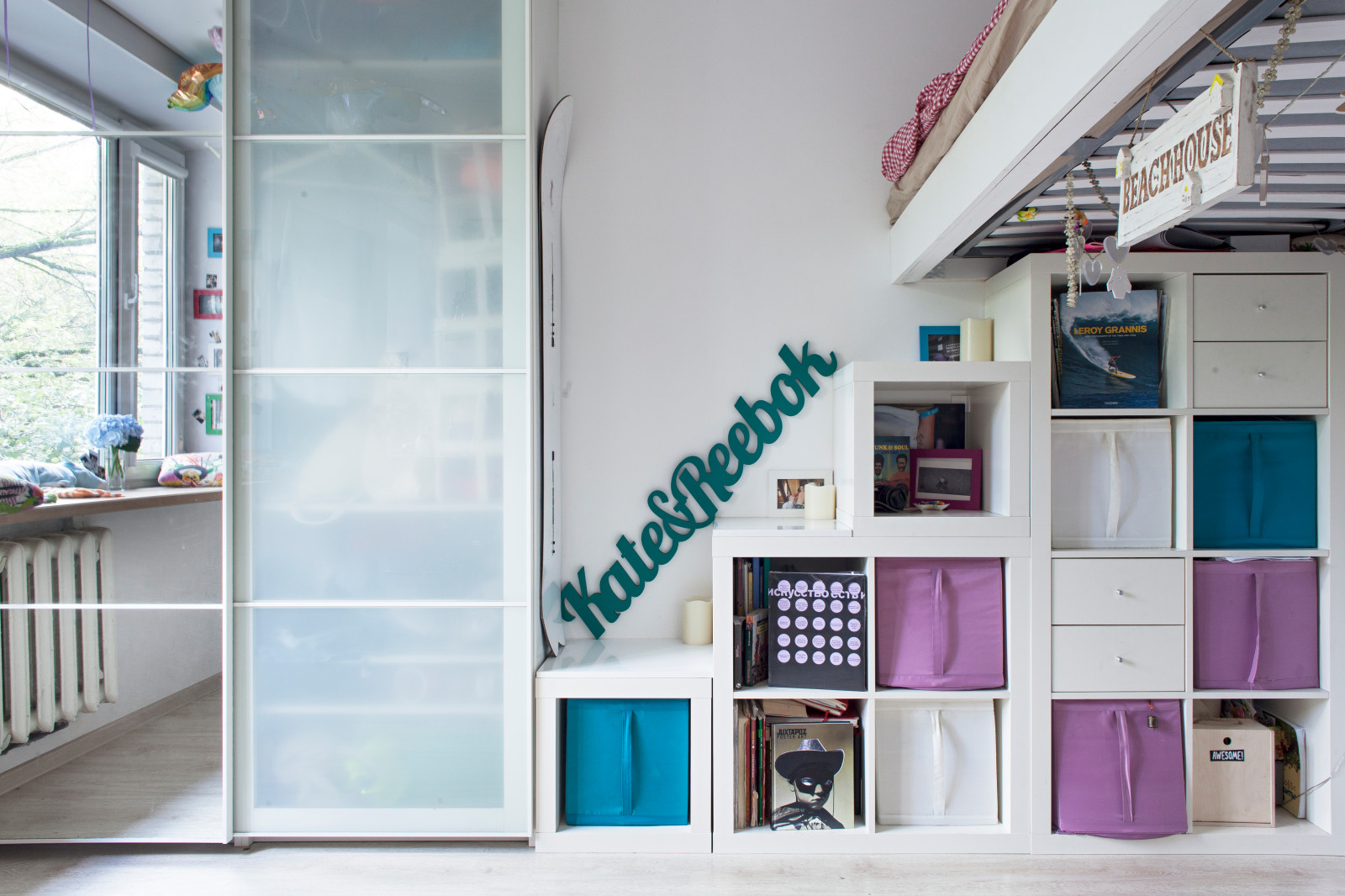 Небольшая, уютная квартира-студия.