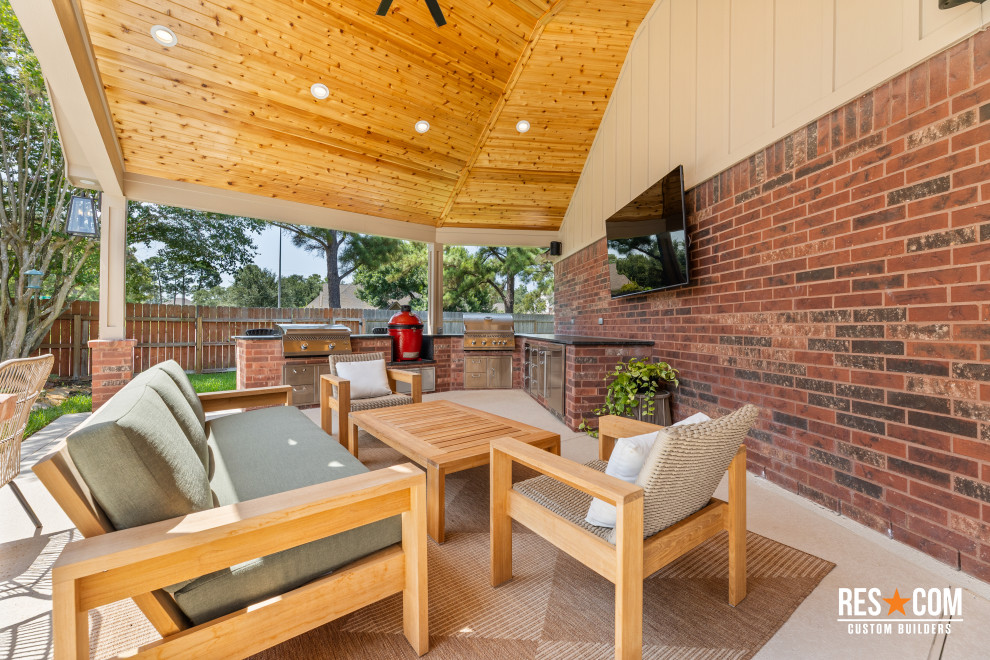 Cascading Brook - Outdoor Living