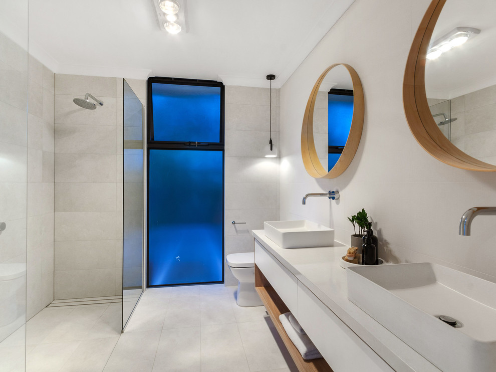 Großes Modernes Badezimmer in Perth