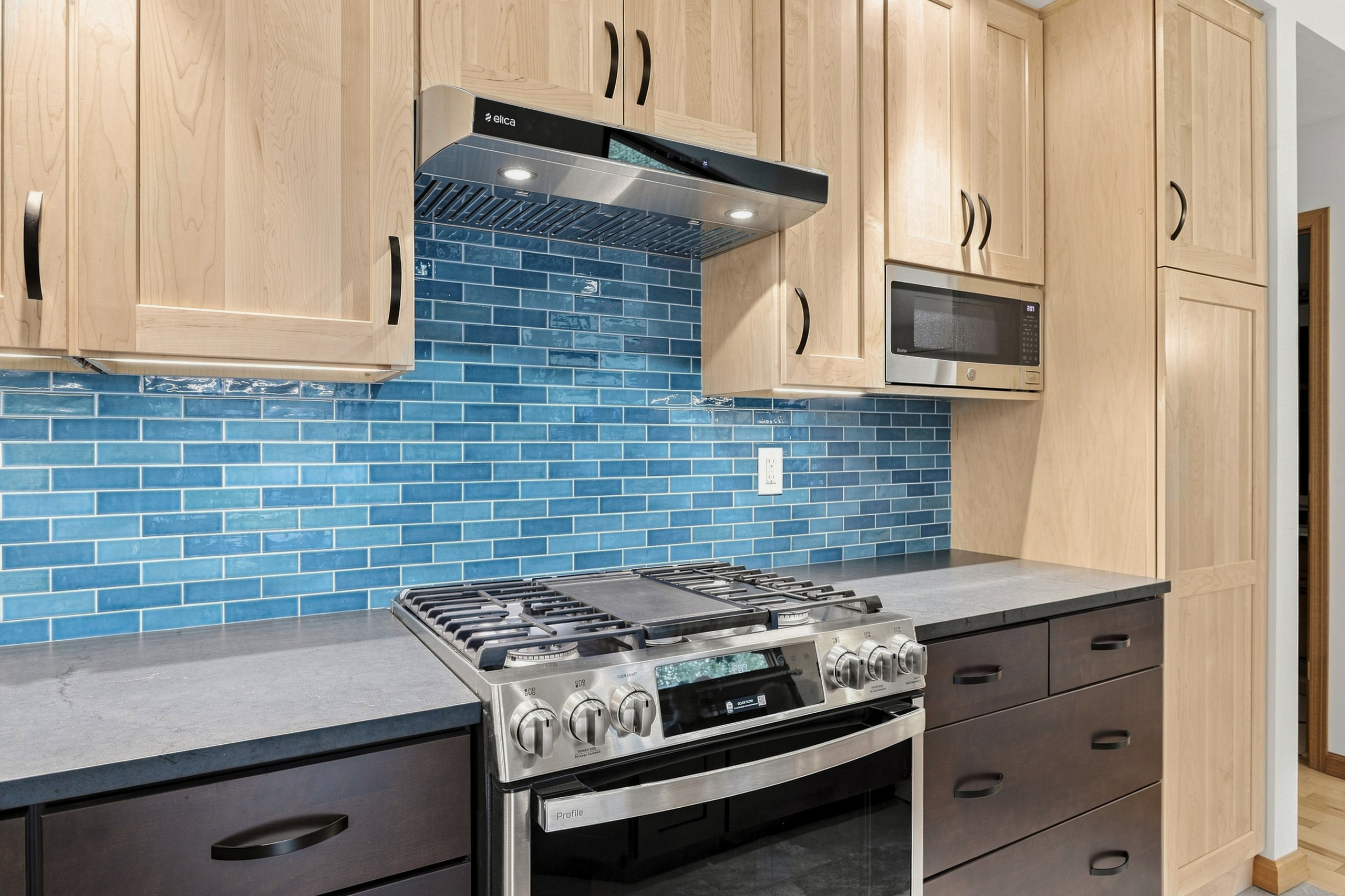 Glacier & Timber Kitchen