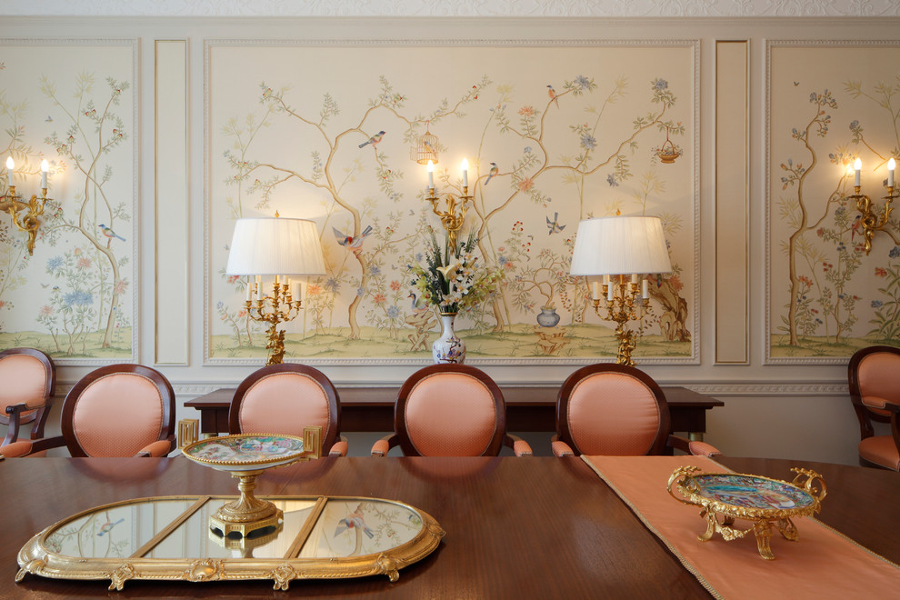 This is an example of a traditional dining room in London.