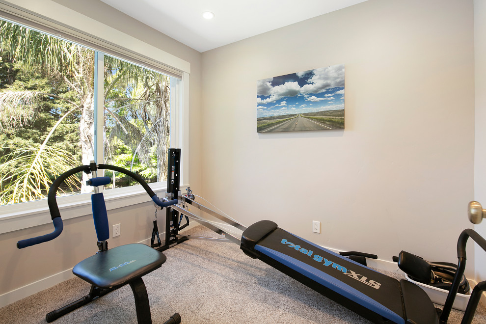 Traditional home gym in San Francisco.