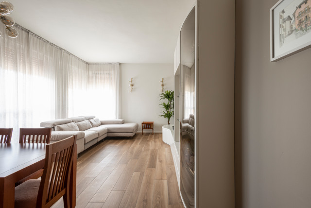ATTICO A MONZA contemporain-salon