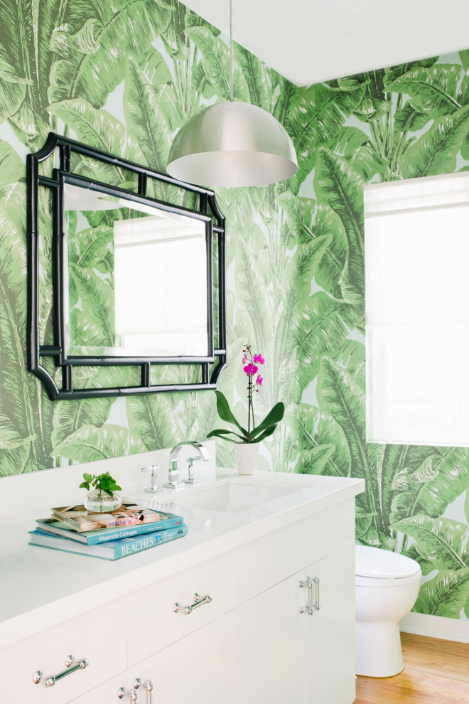 Transitional bathroom photo in Los Angeles