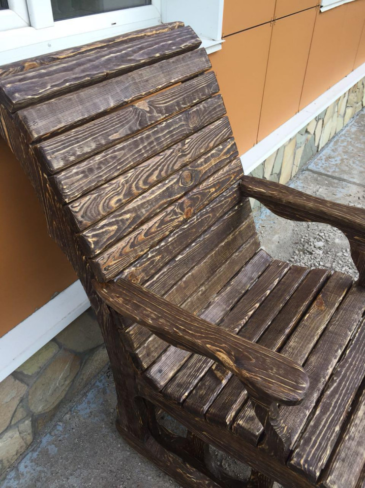 Кресло-качалка на маятниковом механизме