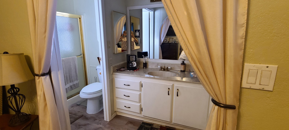 Master bath - original