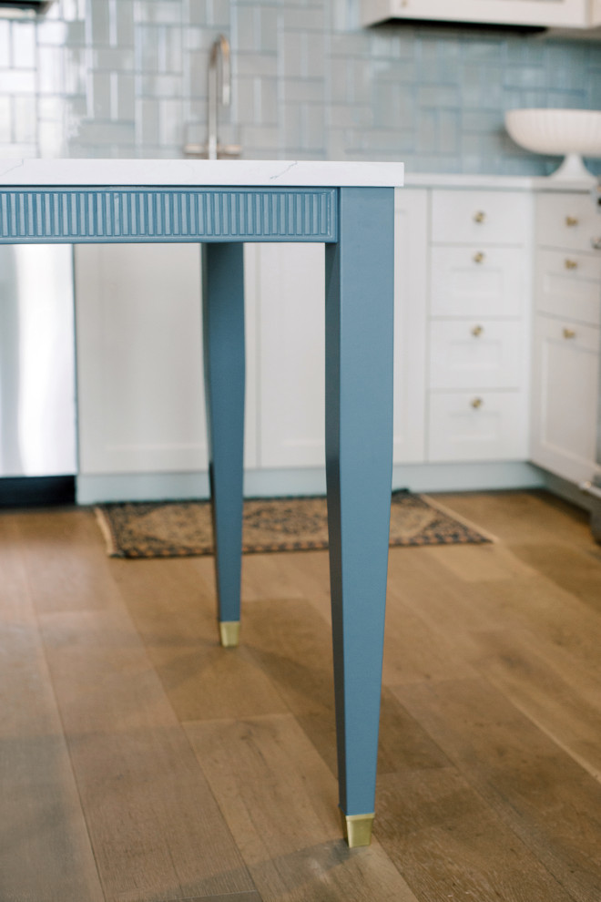 Example of a transitional kitchen design in Austin